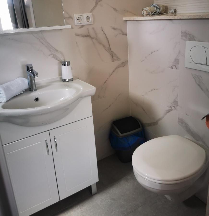 Apartmani "Ivan" Marina Exteriér fotografie