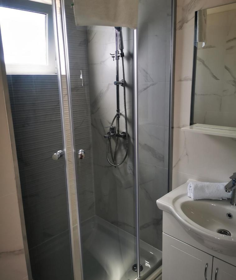 Apartmani "Ivan" Marina Exteriér fotografie