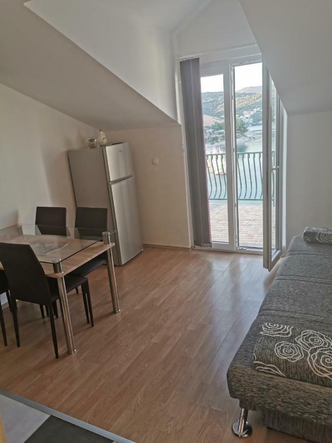 Apartmani "Ivan" Marina Exteriér fotografie